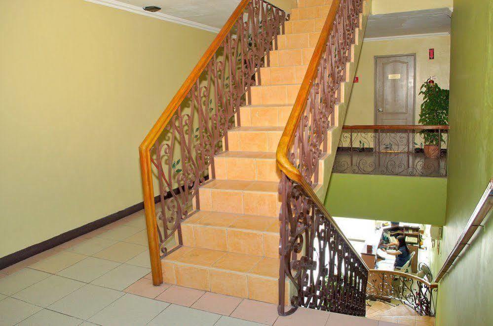 El Portal Inn Tagbilaran-stad Buitenkant foto